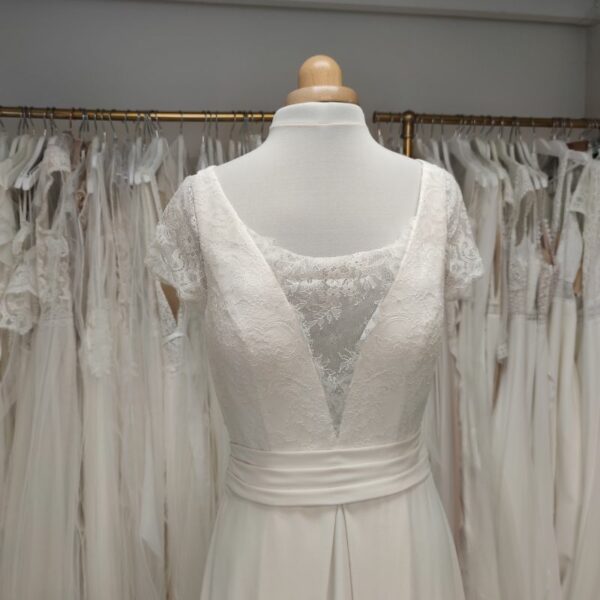 Robe de mariée neuve -outlet - Depot vente Toulouse