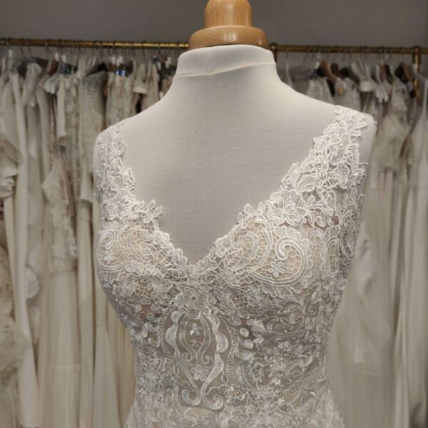 decolleté robe mariée chic Toulouse