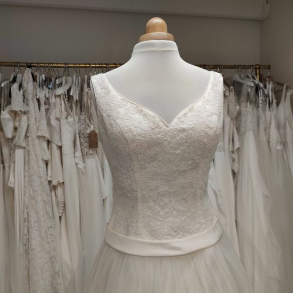 Robe mariée trapèze Guipure et tulle - Depot vente Toulouse