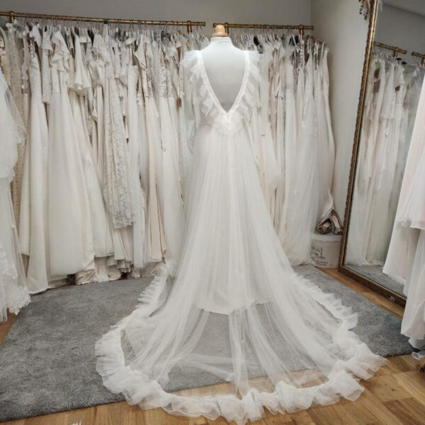 Robe de mariée romantique en tulle et dentelle - dépôt vente Toulouse