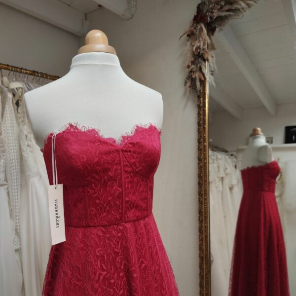 robe invitée mariage bustier rouge fuchsia