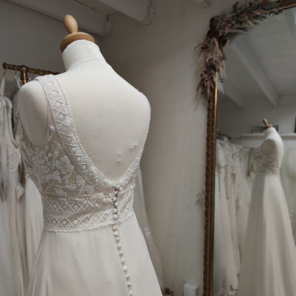robe de mariée bohème dos nu - dépôt vente Toulouse