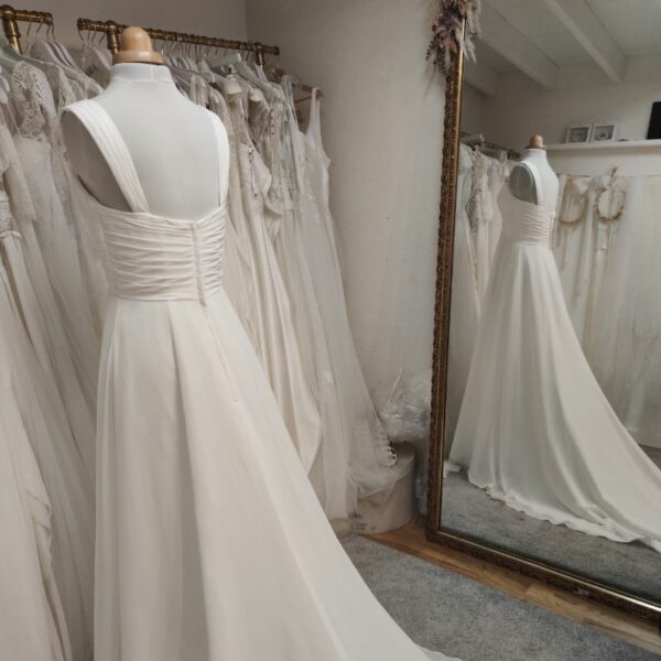 Robe mariée simple & élégante en mousseline - Toulouse