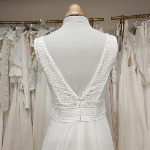 Robe de mariée bohème fluide dos nu