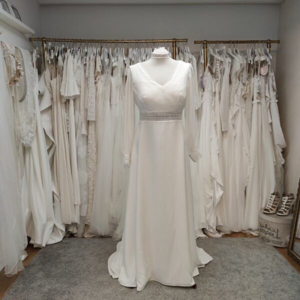 Robe de mariée bohème chic en crêpe - Cochet - depot vente Toulouse