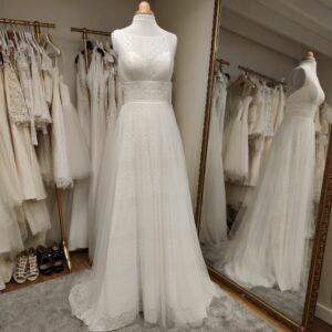 robe de mariée en dentelle moderne - coupe droite - depot vente Toulouse