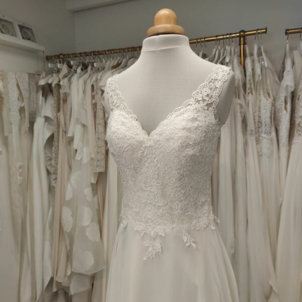 robe de mariée bohème simple avec dentelle - depot vente