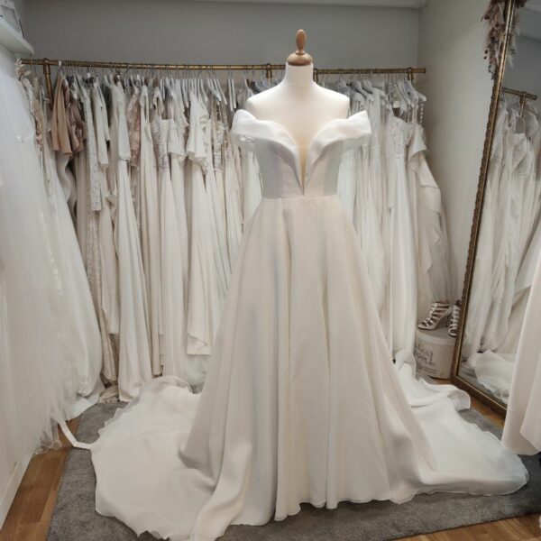 robe de mariée princesse col bateau - depot vente mariage Toulouse