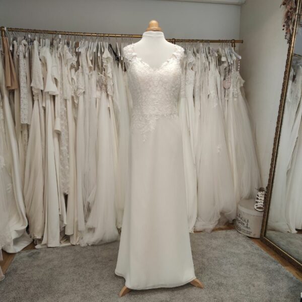 Robe de mariée sobre et élégante - depot vente -Toulouse