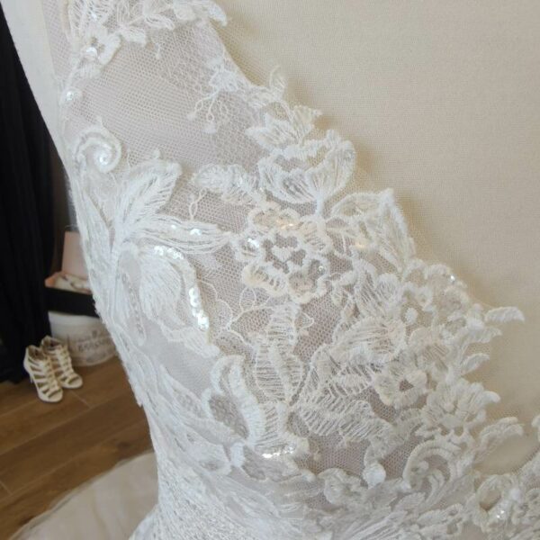 Robe de mariée Sonali de style princesse en tulle et appliques de dentelles - seconde main - Mes plus belles occasions