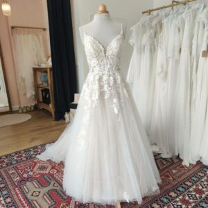 robe de mariée romantique et féminine - modèle Rachel - marque Modeca - Mes plus belles occasions