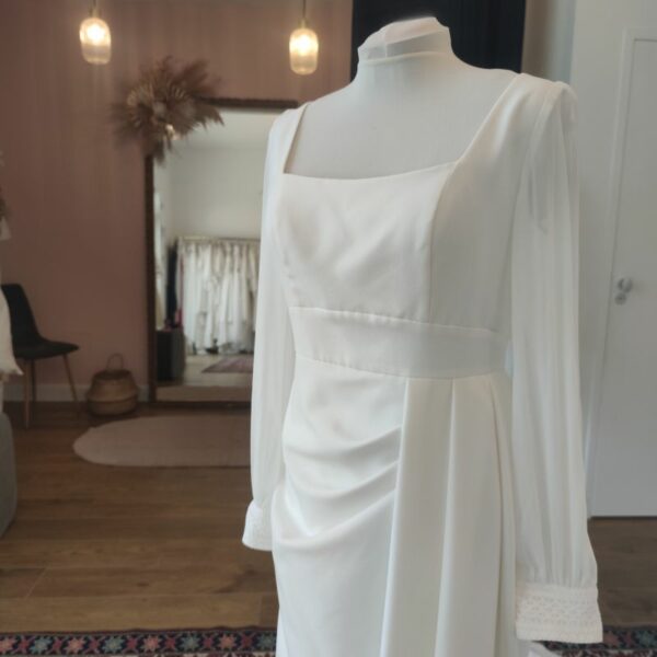 robe de mariée chic en crepe - modèle Tia - marque Cymbeline - seconde main - depot vente Mes plus belles occasions